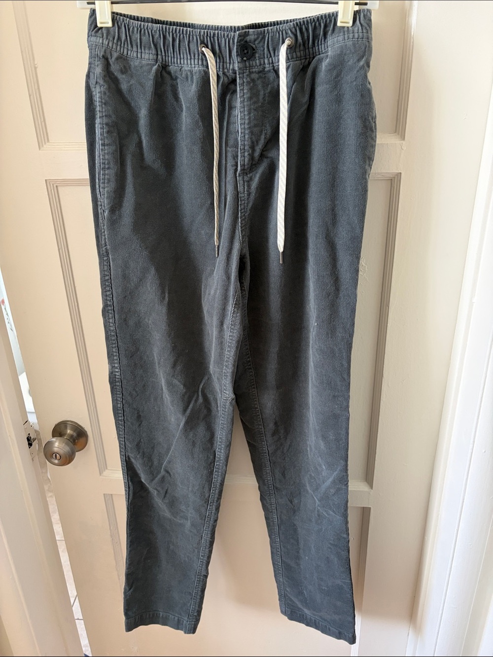 Vuori Men's Charcoal Drawstring Chinos